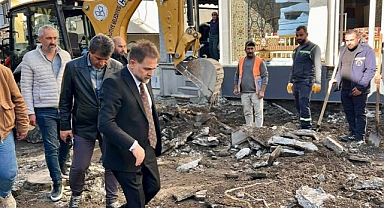 Başkan Uçar'dan Bat Pazarı esnafına ziyaret