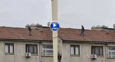 Çatıda yürekleri ağza getiren anlar!