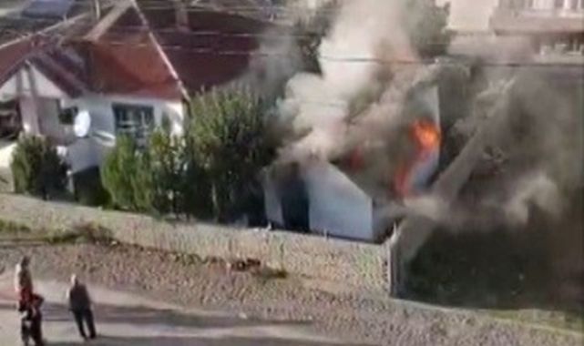 Çıkan yangın odunluğu sardı! Yürekler ağza geldi
