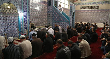 Cuma hutbesinde hayat kurtaran çağrı