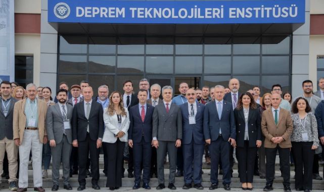 Deprem uzmanları kritik çalıştayda buluştu