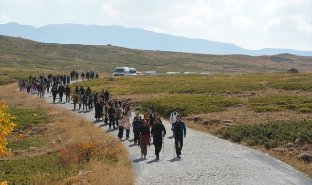 Doğanın kalbinde yürüyüş