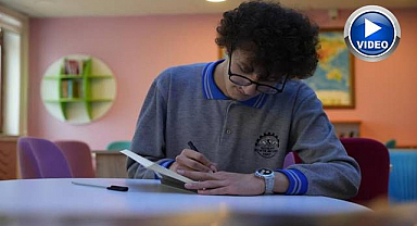 Edebiyat tutkusu romana dönüştü: 4 ayda kitap yazdı