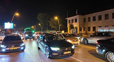 Erzurum'da derbi galibiyetini kutladılar