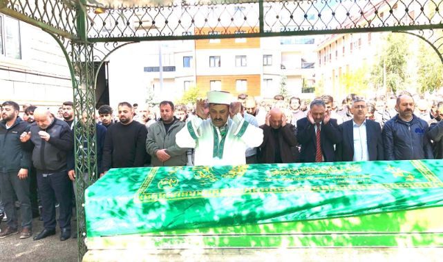Erzurum'da yürek yakan veda! Abisinin cenaze namazını kıldırdı   