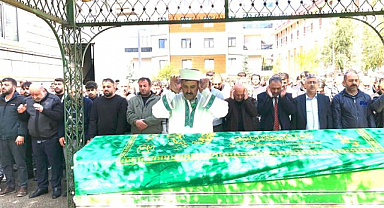 Erzurum'da yürek yakan veda! Abisinin cenaze namazını kıldırdı   