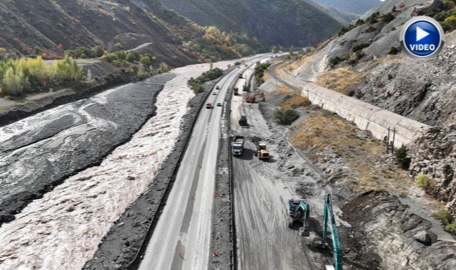 Erzurum-Erzincan kara yolundaki heyelanın boyutu dronla görüntülendi
