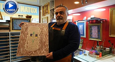 Erzurum'un Oltu taşı ve Karayazı Lalesi ebruda buluştu