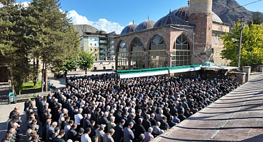 Erzurumlu esnaf son yolculuğuna uğurlandı