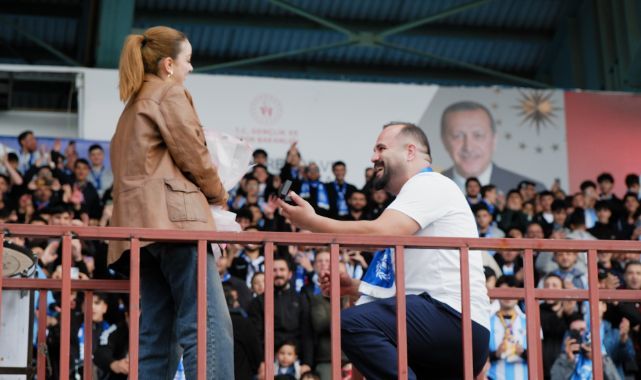 Erzurumspor tribünlerinde 'evet' dedi