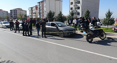 Eşini bıçakla katleden şahıs aracında intihara kalkıştı