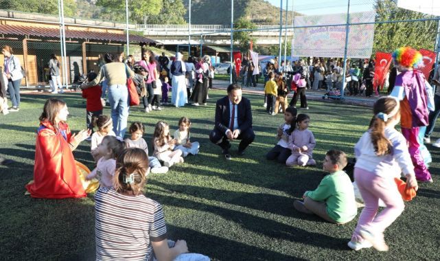Festival tadında çocuk şenliği   