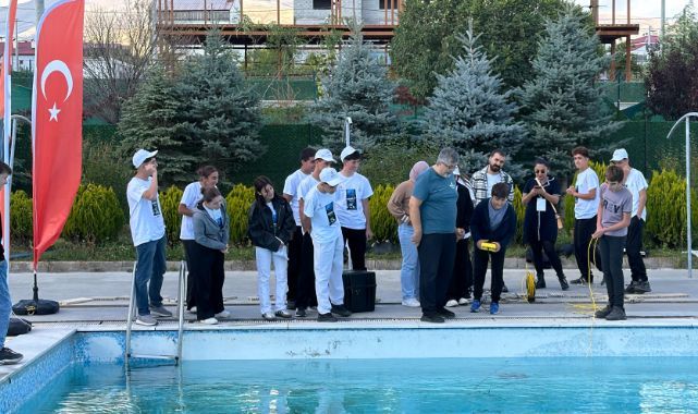 Gençler Van Gölü'nü MikroROV'larla keşfedecek