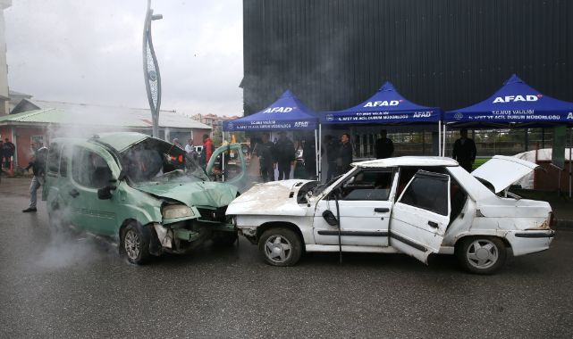 Gerçeğini aratmayan kaza tatbikatı nefes kesti