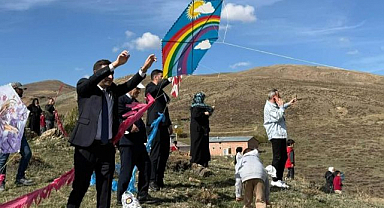 Gökyüzünde uçurtma şenliği