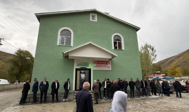 Hayırseverlerin desteğiyle yapılan cami ibadete açıldı