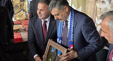 İçişleri Bakanı Çiftçi Dadaşlarla hasret giderdi