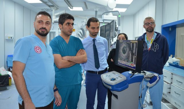 Kalp tedavisinde yeni dönem! Bu yöntem ilk kez kullanıldı
