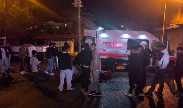  Kamyonetle çarpışan motosikletin sürücüsü yaralandı