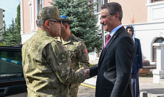 Kara Kuvvetleri Komutanı Orgeneral Metin Tokel Erzurum'da