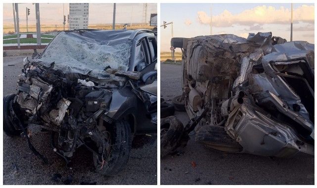 Kavşakta feci kaza! Minibüs ile otomobil çarpıştı