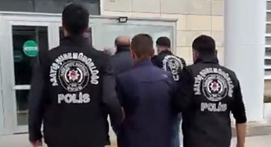 Kendilerini polis olarak tanıttılar yaşlı adamı tuzağa düşürdüler