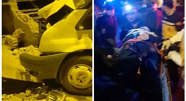 Kontrolden çıkan pikap duvara çarptı!