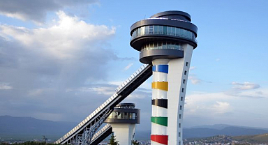 Kuleler yine yeniden