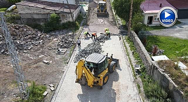 Mahalle yolları kilit parke taşlarıyla yenileniyor