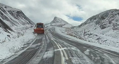 Mevsimin ilk karı yağdı, bölge beyaza büründü