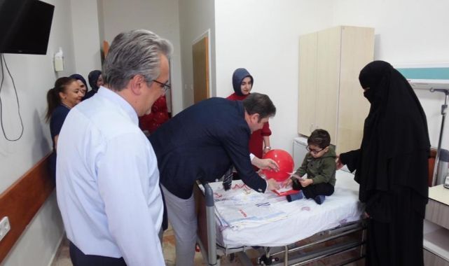 Minik hastalara 29 Ekim sürprizi