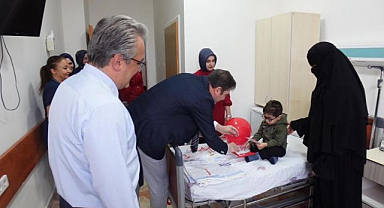 Minik hastalara 29 Ekim sürprizi