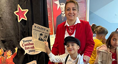 Minikler, Cumhuriyet’in ilanını canlandırdı