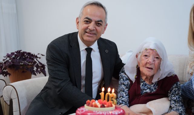 Nazife Nine’den 103. yaşta Cumhuriyet coşkusu!