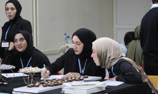 Öğrenciler gastronomi standına akın etti