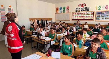Öğrencilere akran zorbalığı eğitimi verildi