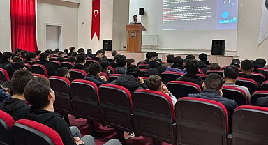 Öğrencilere siber güvenlik eğitimi verildi