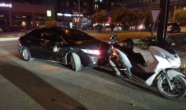 Otomobille çarpışan motosikletin sürücüsü yaralandı