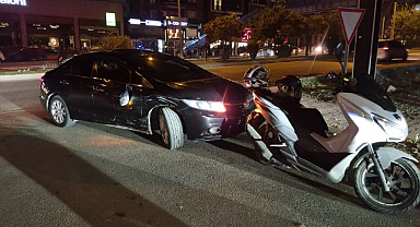 Otomobille çarpışan motosikletin sürücüsü yaralandı