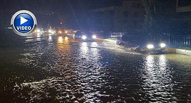 Sağanak yağış caddeleri göle çevirdi