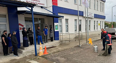 Sağlık personeline uygulamalı yangın eğitimi 