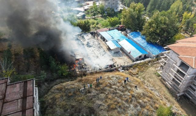 Şantiye alanını alevler sardı! İşçiler canlarını zor kurtardı 