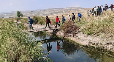 Tarihi ve doğal güzelliklere dikkat çekmek için yürüdüler