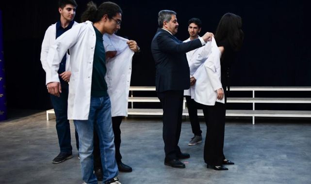 Tıp Fakültesi'nde beyaz önlük heyecanı
