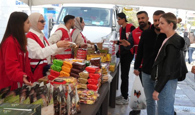 Türk Kızılay’dan iyilik çarşısı   