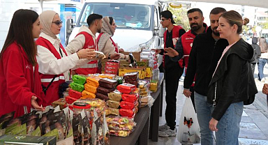 Türk Kızılay’dan iyilik çarşısı   