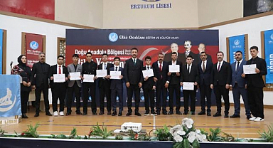 Ülkü Ocakları Doğu Anadolu bilgi yarışması finali Erzurum'da yapıldı