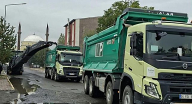 Vatandaşlar sıcak asfalta kavuştu