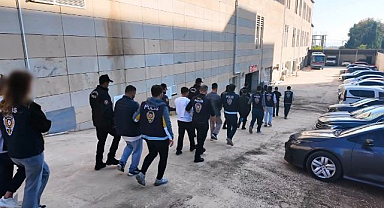 Yasa dışı operasyonda yakayı ele verdiler