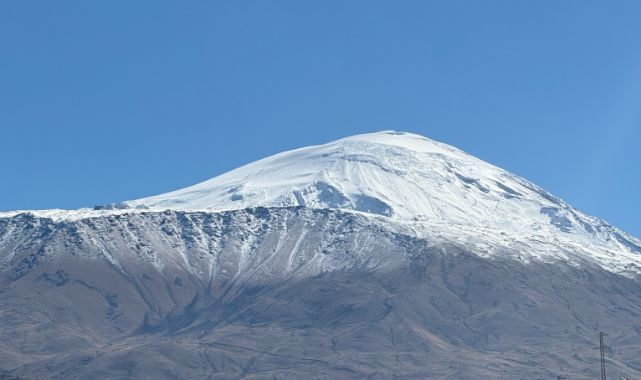 Zirve beyaz örtüyle kaplandı